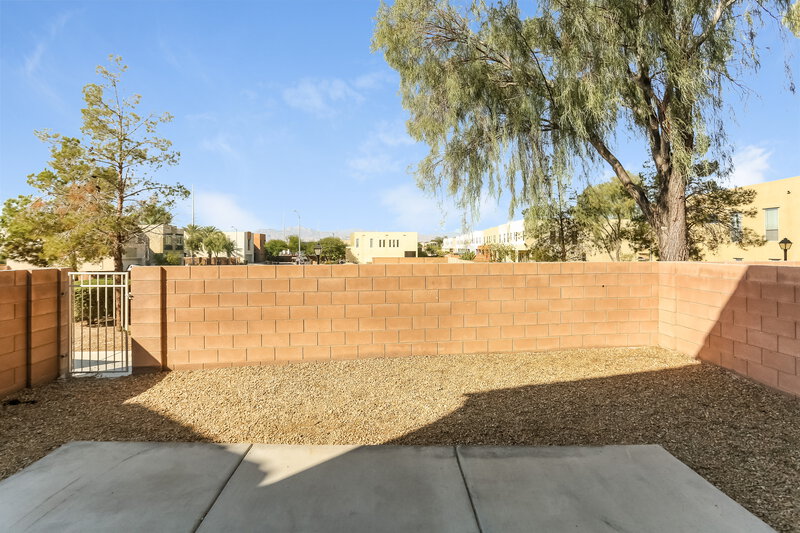 2,175/Mo, 6425 Raven Hall St North Las Vegas, NV 89084 Rear View 2