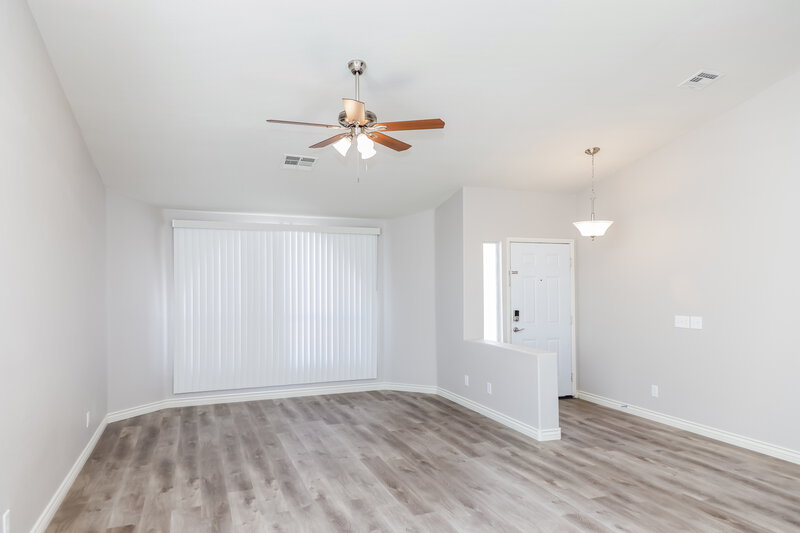 2,290/Mo, 816 Stillwater Ln Henderson, NV 89014 Living Room View