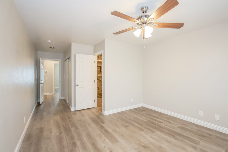 2,075/Mo, 5041 Wildroot Rd Las Vegas, NV 89130 Main Bedroom View