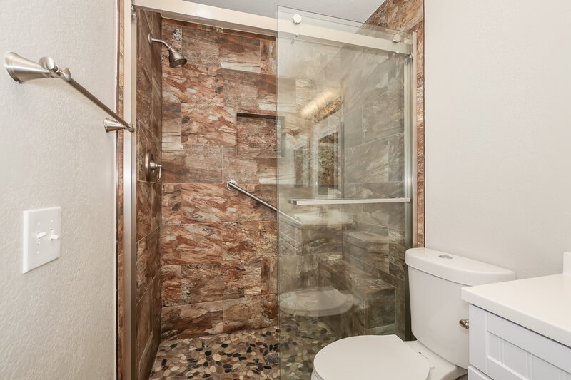 2,075/Mo, 5041 Wildroot Rd Las Vegas, NV 89130 Bathroom View