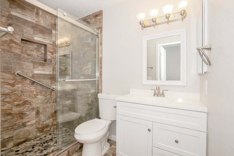 2,075/Mo, 5041 Wildroot Rd Las Vegas, NV 89130 Bathroom View 2