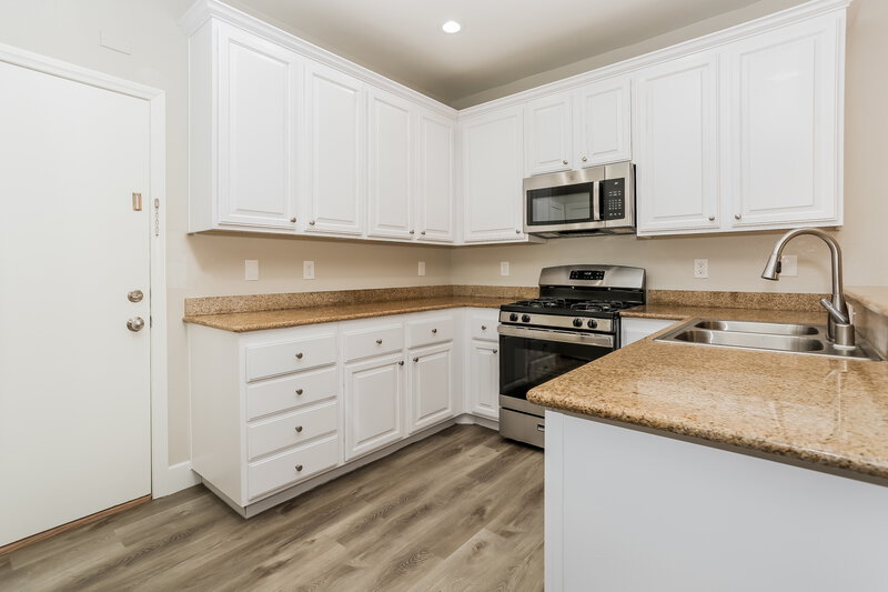 2,090/Mo, 8276 Brilliant Pompon Pl Las Vegas, NV 89166 Kitchen View