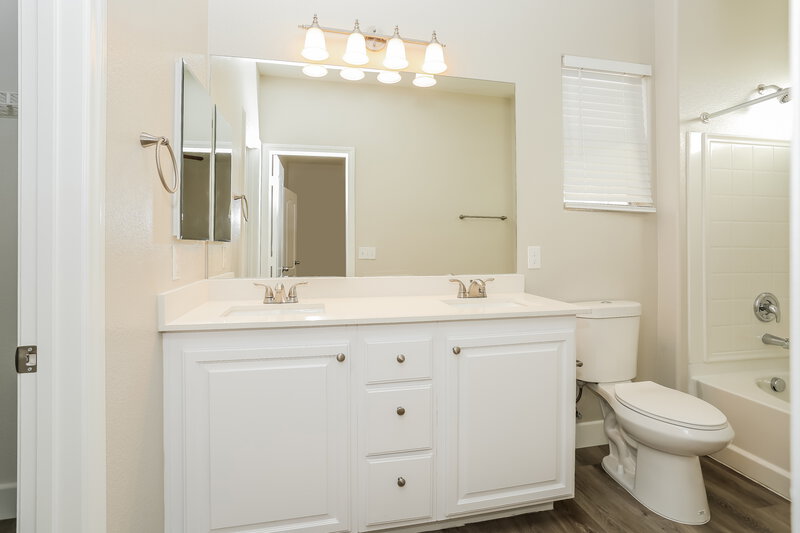 2,090/Mo, 8276 Brilliant Pompon Pl Las Vegas, NV 89166 Main Bathroom View