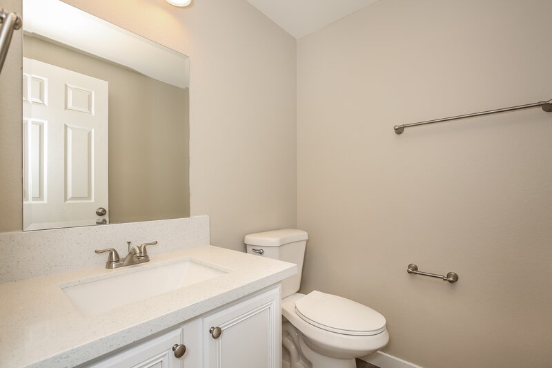 1,990/Mo, 3544 Ashford Grove Street Las Vegas, NV 89122 Bathroom View 2
