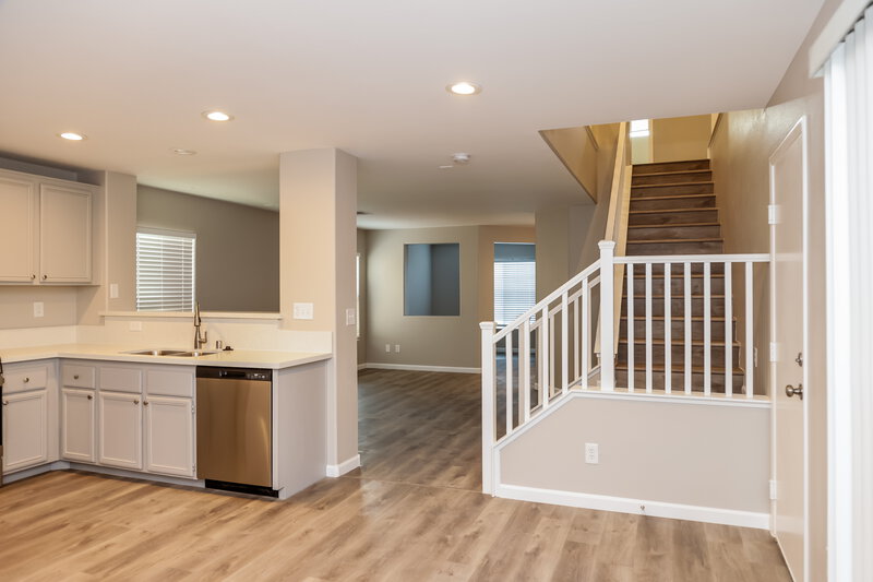 2,320/Mo, 8312 Oppenheimer St Las Vegas, NV 89139 Dining Room View 2