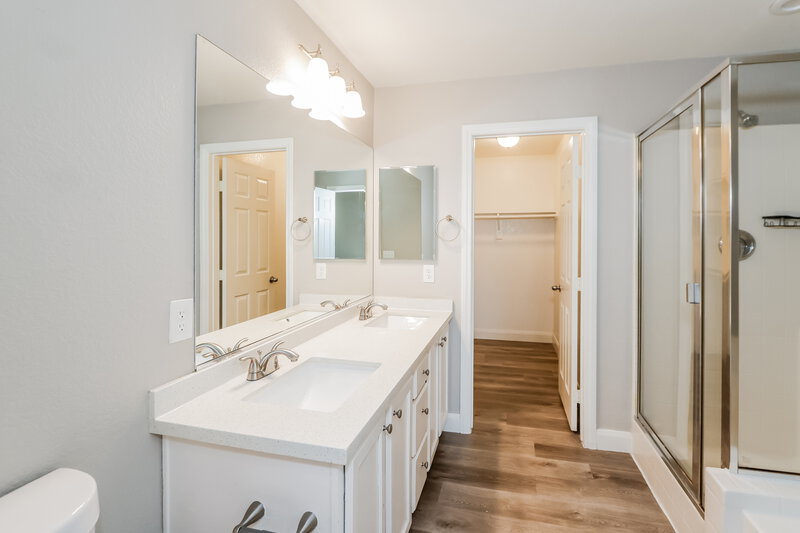 2,085/Mo, 10620 Congaree St Las Vegas, NV 89141 Main Bathroom View