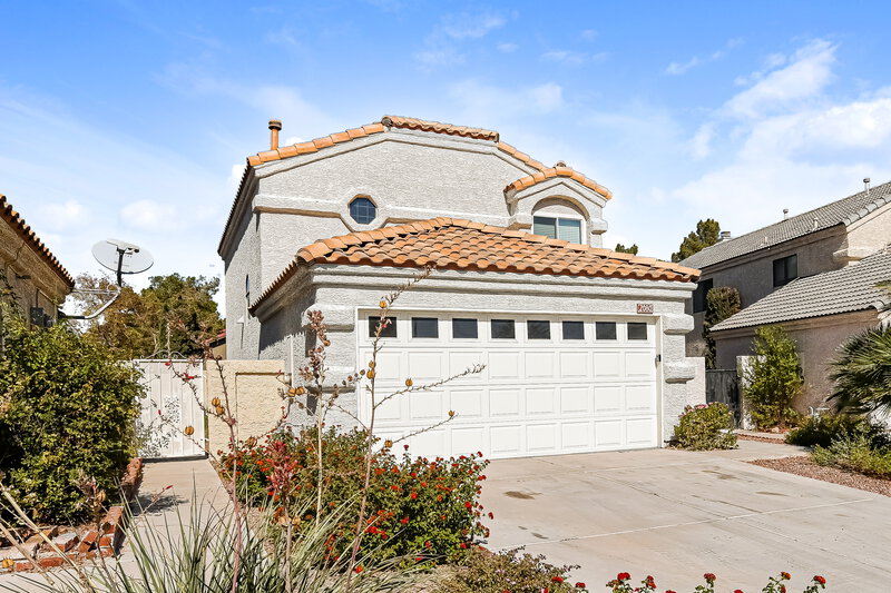 2,015/Mo, 2080 Club Crest Way Henderson, NV 89014 Front View