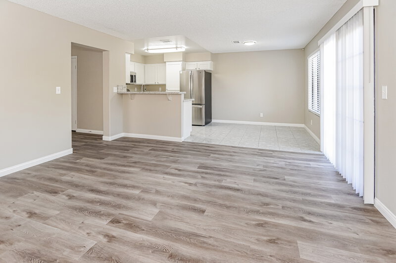 2,015/Mo, 2080 Club Crest Way Henderson, NV 89014 Living Room View 3