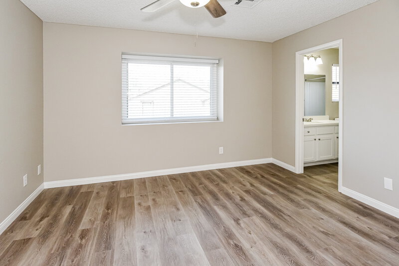 2,015/Mo, 2080 Club Crest Way Henderson, NV 89014 Main Bedroom View 2