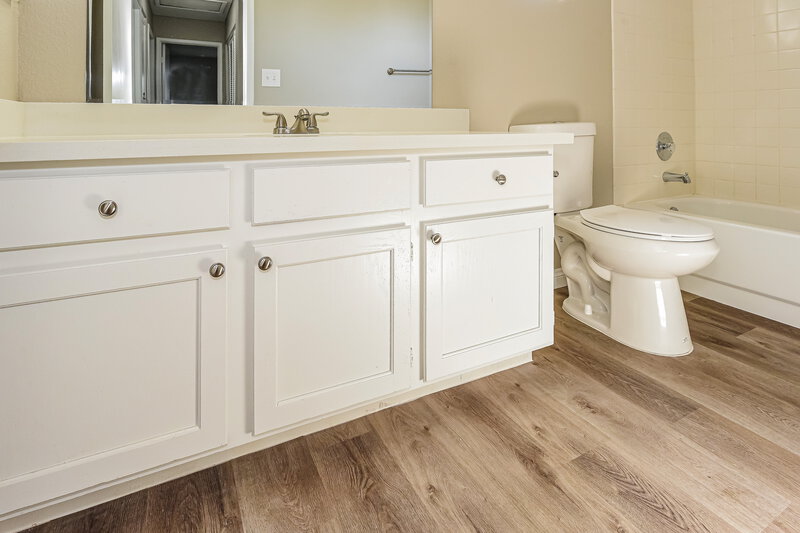 2,015/Mo, 2080 Club Crest Way Henderson, NV 89014 Bathroom View