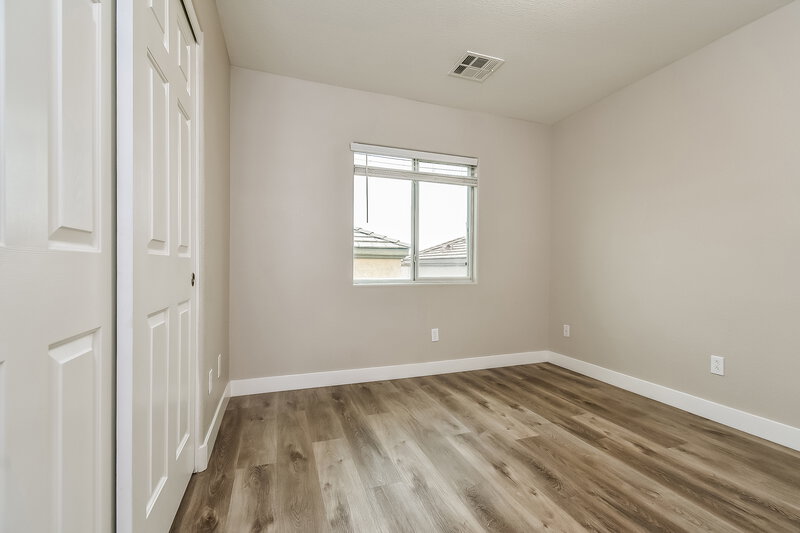 2,050/Mo, 6644 Weeping Pine Las Vegas, NV 89149 Bedroom View