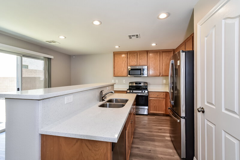 2,065/Mo, 124 Icy River Ave North Las Vegas, NV 89031 Kitchen View