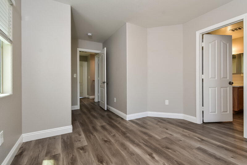 2,065/Mo, 124 Icy River Ave North Las Vegas, NV 89031 Bedroom View 2