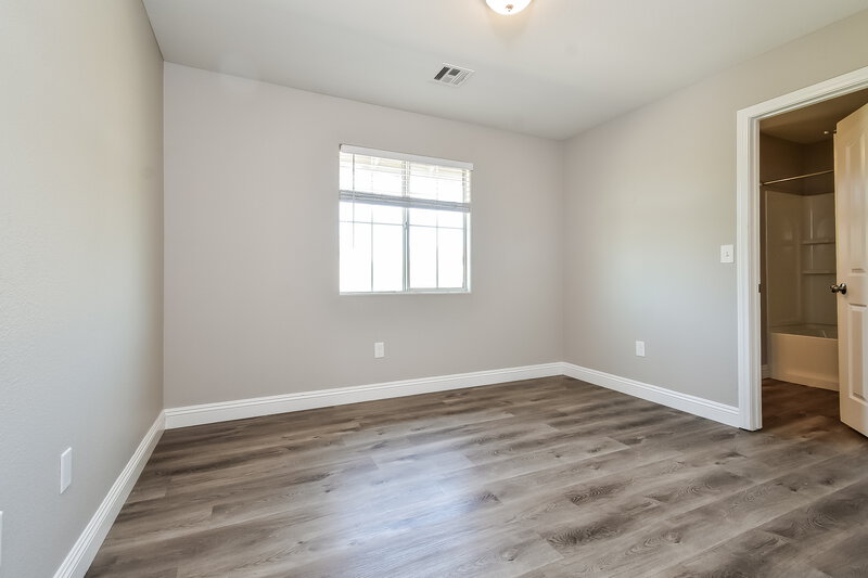 2,065/Mo, 124 Icy River Ave North Las Vegas, NV 89031 Bedroom View 3