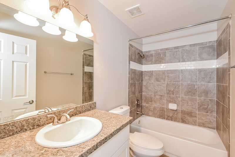 1,890/Mo, 3506 Ocatillo Mesa Way North LAs Vegas, NV 89031 Bathroom View