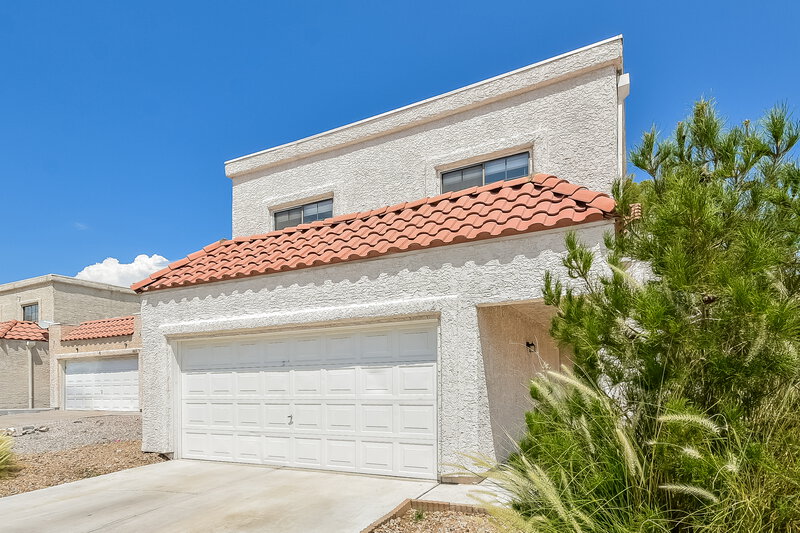 2,145/Mo, 8612 Paddle Wheel Way Las Vegas, NV 89117 Front View