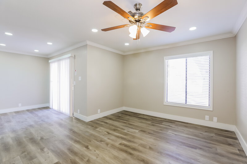 2,265/Mo, 8612 Paddle Wheel Way Las Vegas, NV 89117 Misc View