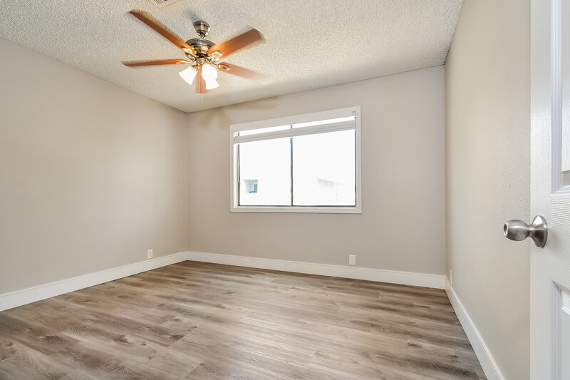 2,145/Mo, 8612 Paddle Wheel Way Las Vegas, NV 89117 Main Bedroom View