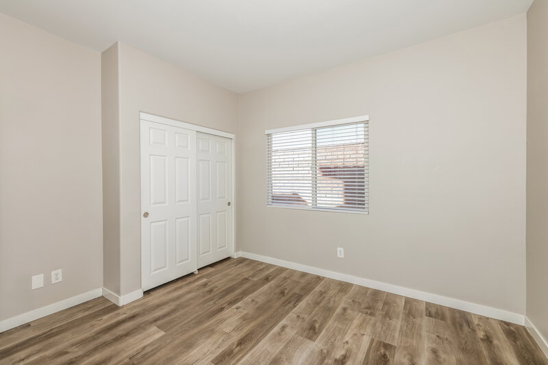 2,325/Mo, 10111 Deep Glen St Las Vegas, NV 89178 Bedroom View 3