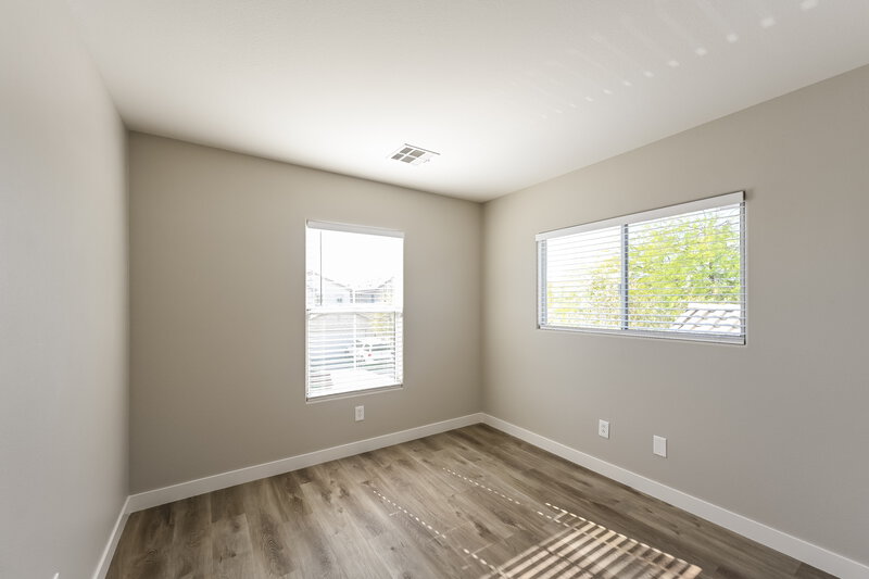 1,990/Mo, 7424 Scottish Castle Ave Las Vegas, NV 89113 Bedroom View 2