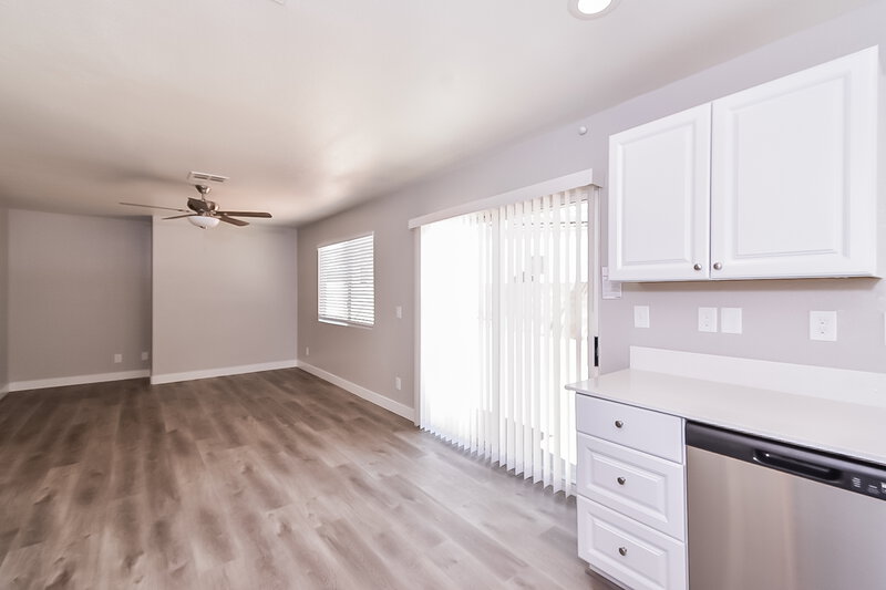 2,255/Mo, 7640 W Delhi Ave Las Vegas, NV 89129 Dining Room View