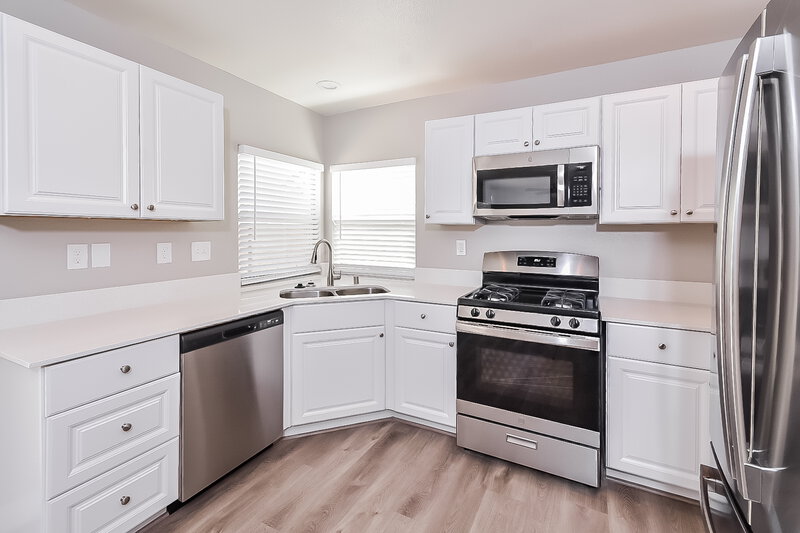 2,255/Mo, 7640 W Delhi Ave Las Vegas, NV 89129 Kitchen View 2