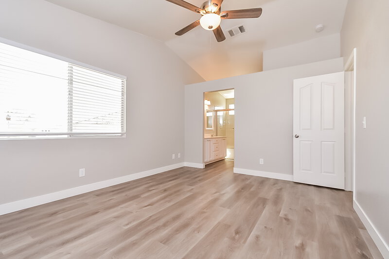 2,255/Mo, 7640 W Delhi Ave Las Vegas, NV 89129 Main Bedroom View 2