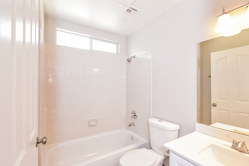 2,255/Mo, 7640 W Delhi Ave Las Vegas, NV 89129 Bathroom View 2