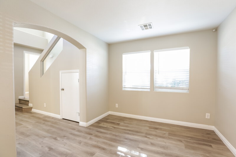 1,825/Mo, 7706 Unicorn Tapestry Court Las Vegas, NV 89149 Dining Room View