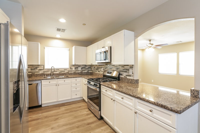 1,825/Mo, 7706 Unicorn Tapestry Court Las Vegas, NV 89149 Kitchen View 2