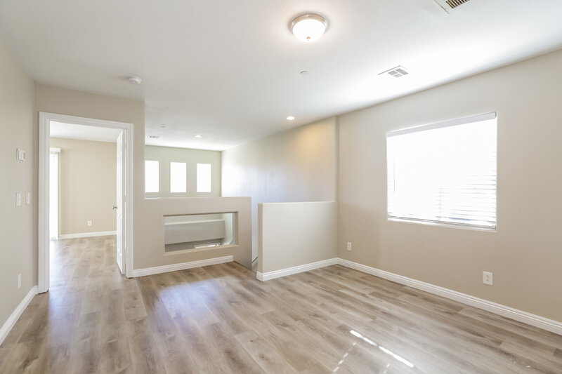 1,825/Mo, 7706 Unicorn Tapestry Court Las Vegas, NV 89149 Loft View 2
