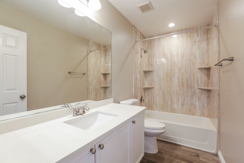 1,825/Mo, 7706 Unicorn Tapestry Court Las Vegas, NV 89149 Bathroom View