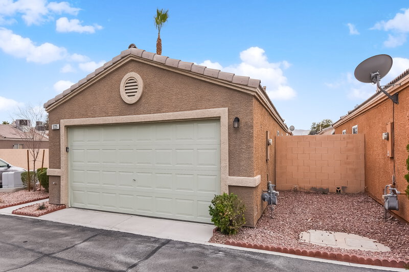 1,855/Mo, 5225 Panguitch Dr Las Vegas, NV 89122 Front View