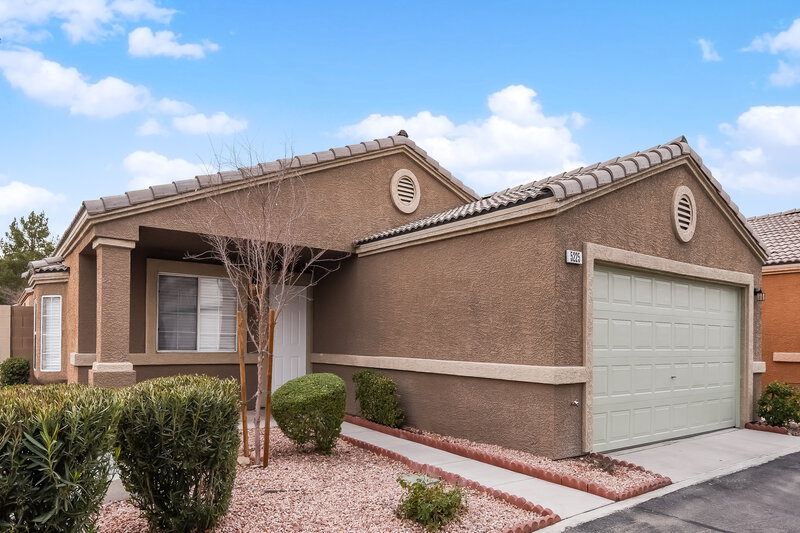 1,855/Mo, 5225 Panguitch Dr Las Vegas, NV 89122 Front View 2