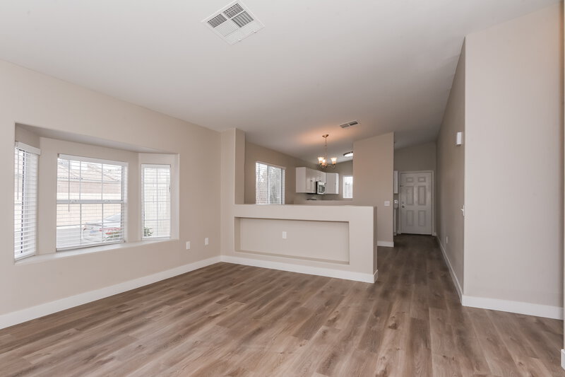1,855/Mo, 5225 Panguitch Dr Las Vegas, NV 89122 Living Room View 2
