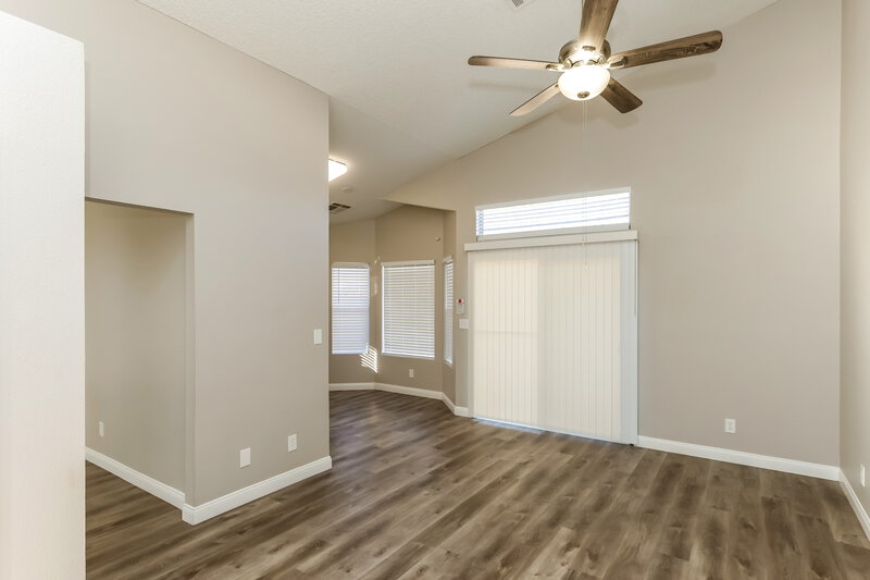 1,980/Mo, 1520 Santa Rosalia Dr North Las Vegas, NV 89031 Dining Room View 2