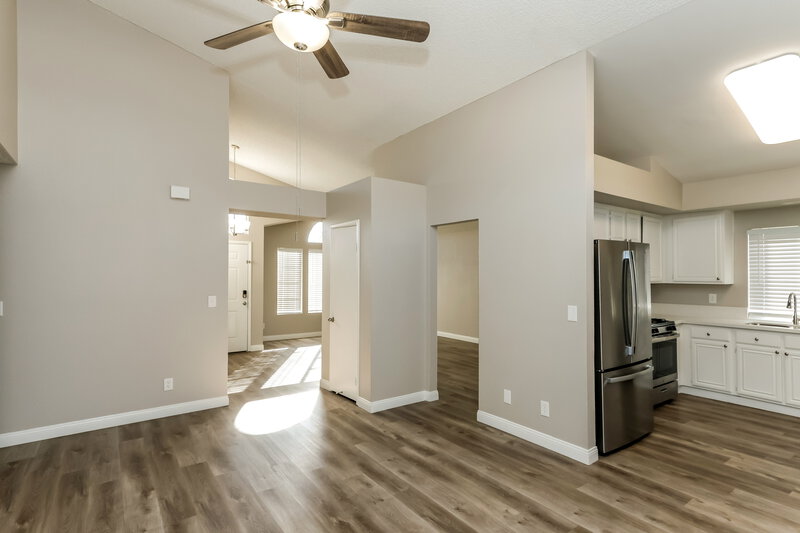 1,980/Mo, 1520 Santa Rosalia Dr North Las Vegas, NV 89031 Dining Room View 3