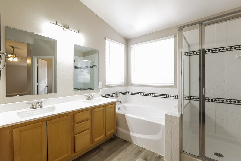 2,235/Mo, 8041 Panpipe CT Las Vegas, NV 89131 Main Bathroom View