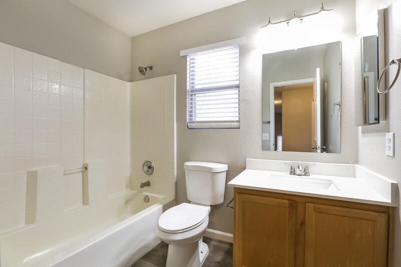 2,235/Mo, 8041 Panpipe CT Las Vegas, NV 89131 Bathroom View