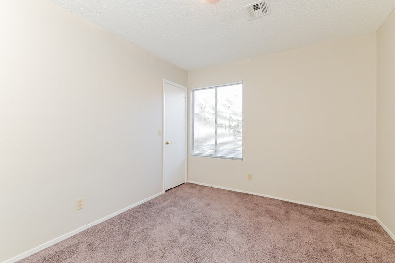 1,950/Mo, 1511 Plain Sight Ave Henderson, NV 89014 Bedroom View