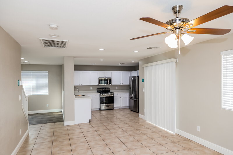 2,300/Mo, 76 Mandala Peak Ave Las Vegas, NV 89183 Floorplan View 3