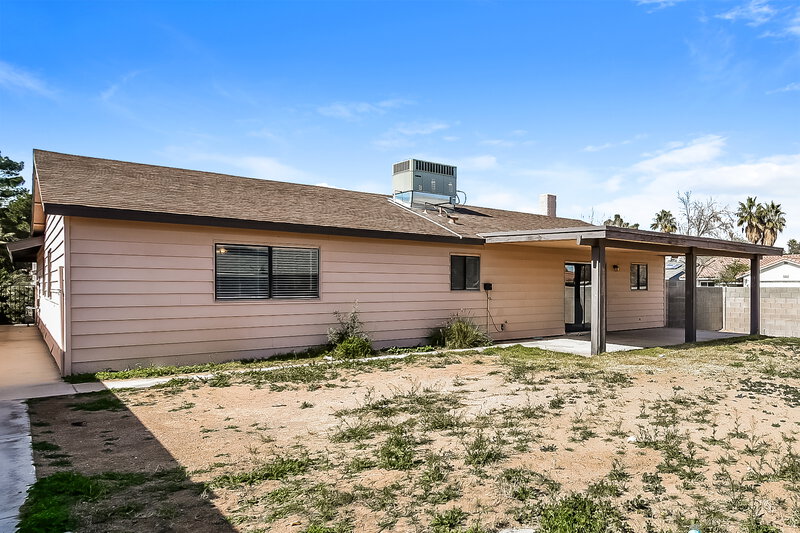 0/Mo, 3944 Grapefruit Cir Las Vegas, NV 89103 Rear View