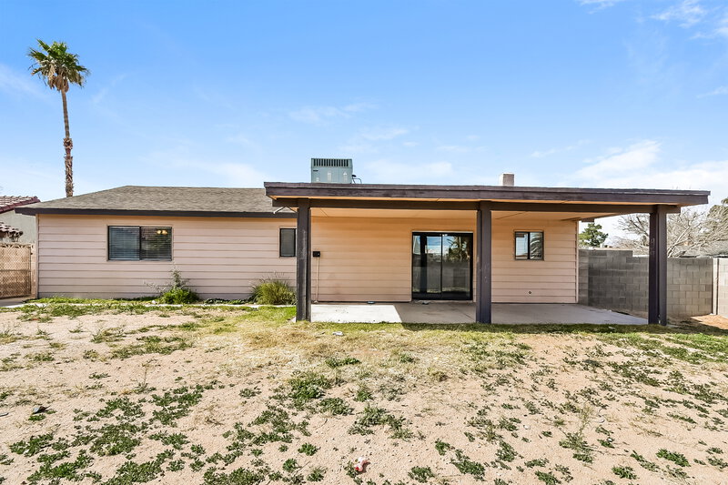 0/Mo, 3944 Grapefruit Cir Las Vegas, NV 89103 Rear View 2