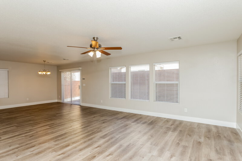 1,875/Mo, 228 Big Cliff Ave North Las Vegas, NV 89031 Living Room View