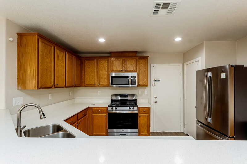 1,875/Mo, 228 Big Cliff Ave North Las Vegas, NV 89031 Kitchen View
