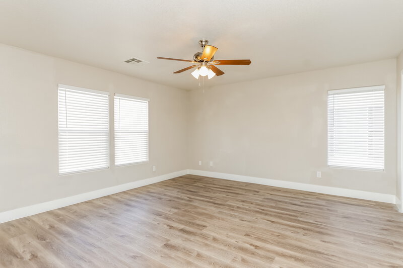 1,875/Mo, 228 Big Cliff Ave North Las Vegas, NV 89031 Main Bedroom View