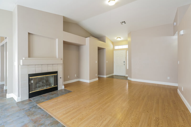 1,940/Mo, 9099 Lava Bluff Ct Las Vegas, NV 89123 Living Room View