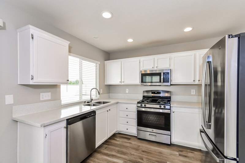 2,205/Mo, 9394 Fall Creek St Las Vegas, NV 89123 Kitchen View