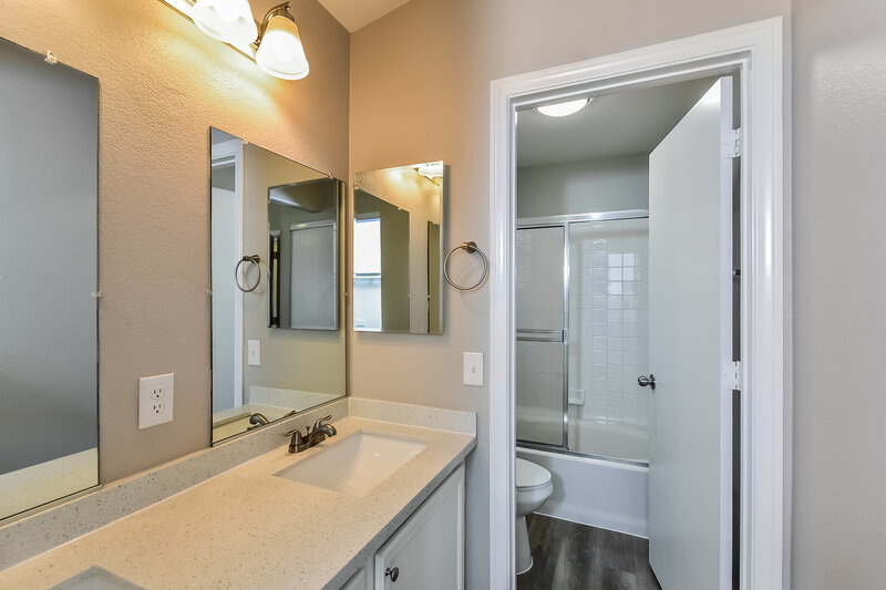 2,205/Mo, 9394 Fall Creek St Las Vegas, NV 89123 Main Bathroom View