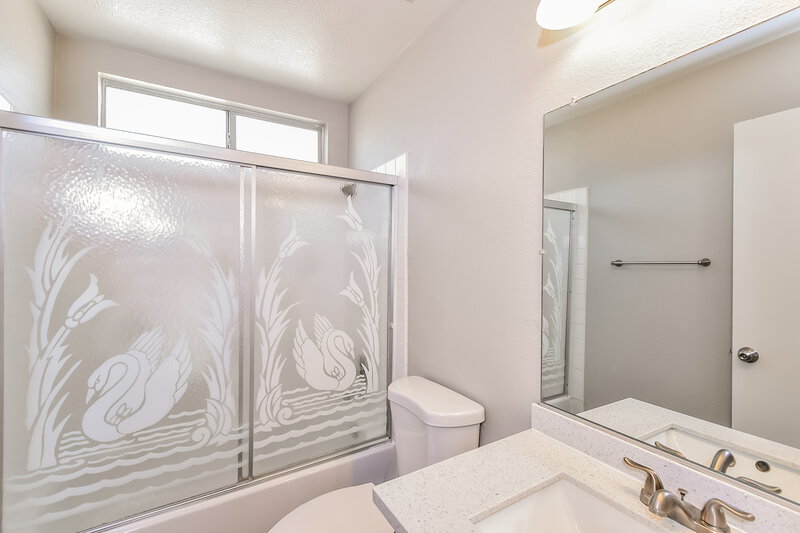 2,205/Mo, 9394 Fall Creek St Las Vegas, NV 89123 Bathroom View